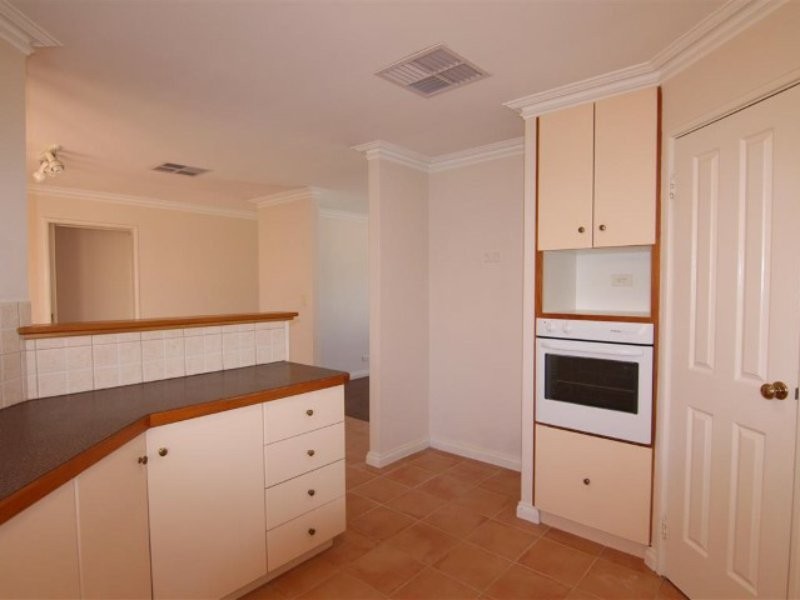 6 Davies Lane, Bentley WA 6102