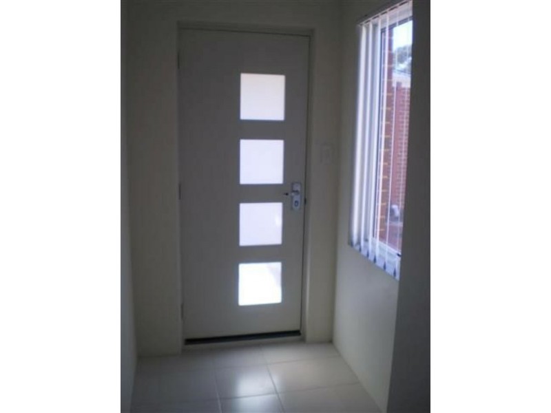 8/54 Sixth Road, Armadale WA 6112