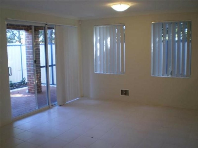 8/54 Sixth Road, Armadale WA 6112