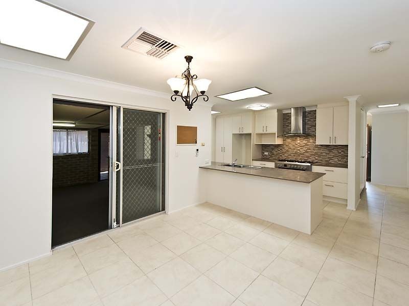 50 Hossack Avenue, Parkwood WA 6147