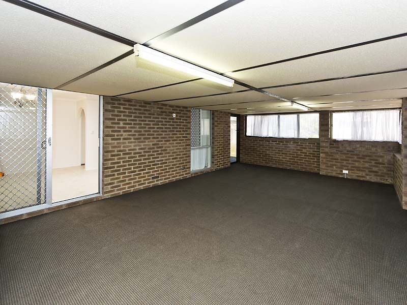 50 Hossack Avenue, Parkwood WA 6147