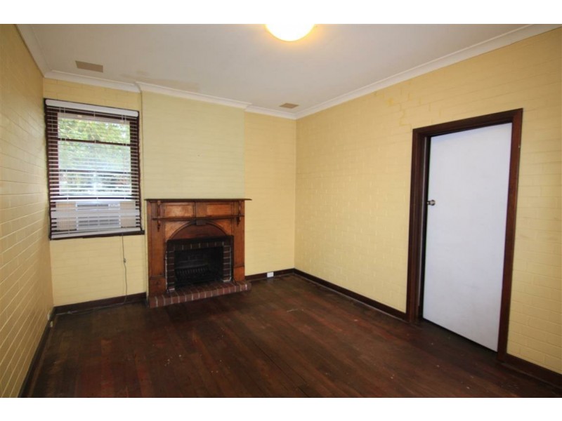 14 Andrews Road, Wilson WA 6107