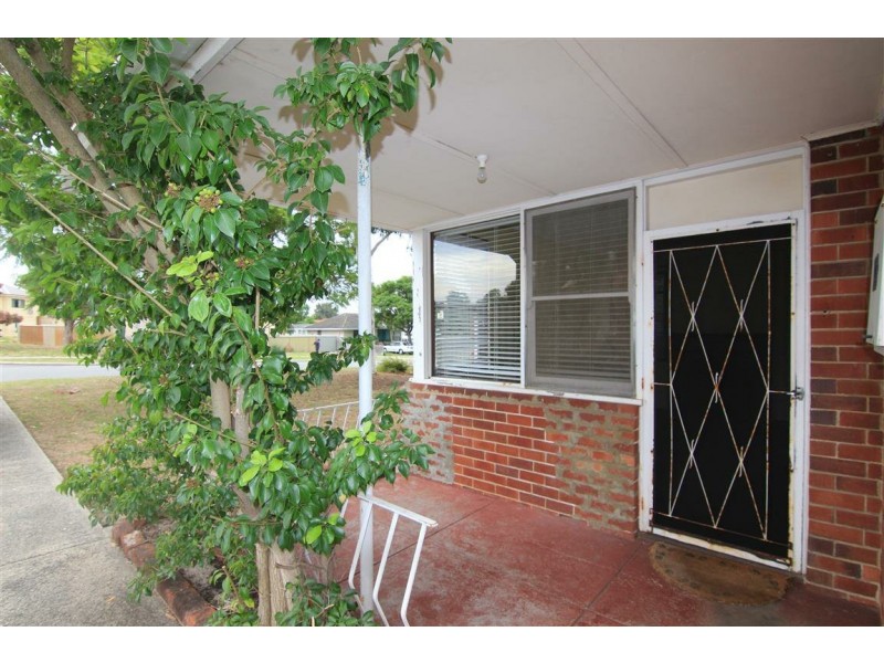 14 Andrews Road, Wilson WA 6107
