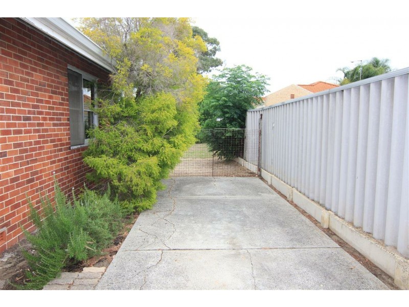 14 Andrews Road, Wilson WA 6107