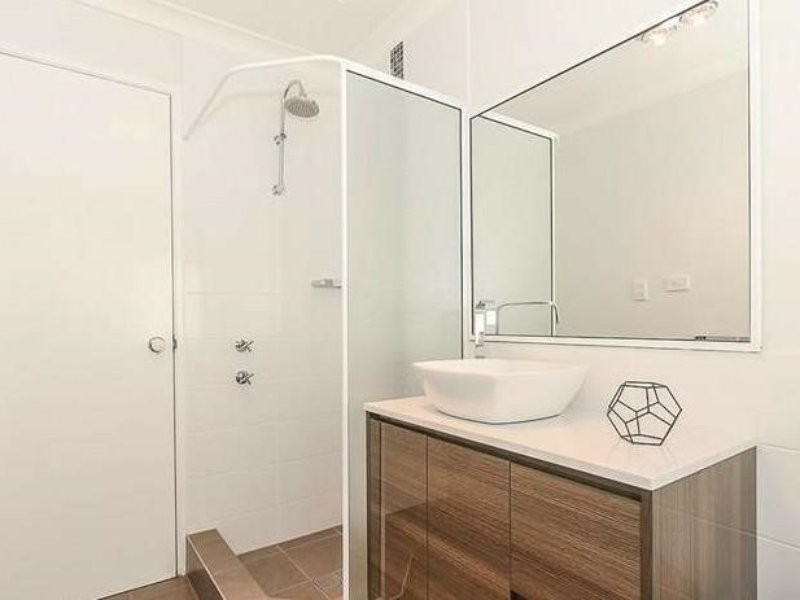 25 Meranda Lane, Success WA 6164