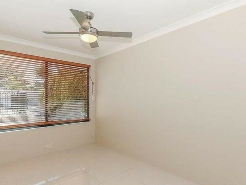 25 Meranda Lane, Success WA 6164