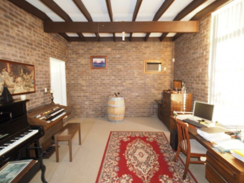 12 Woodford Road, Lynwood WA 6147