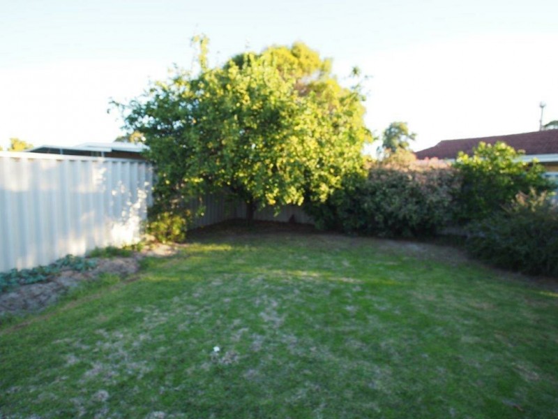 12 Woodford Road, Lynwood WA 6147