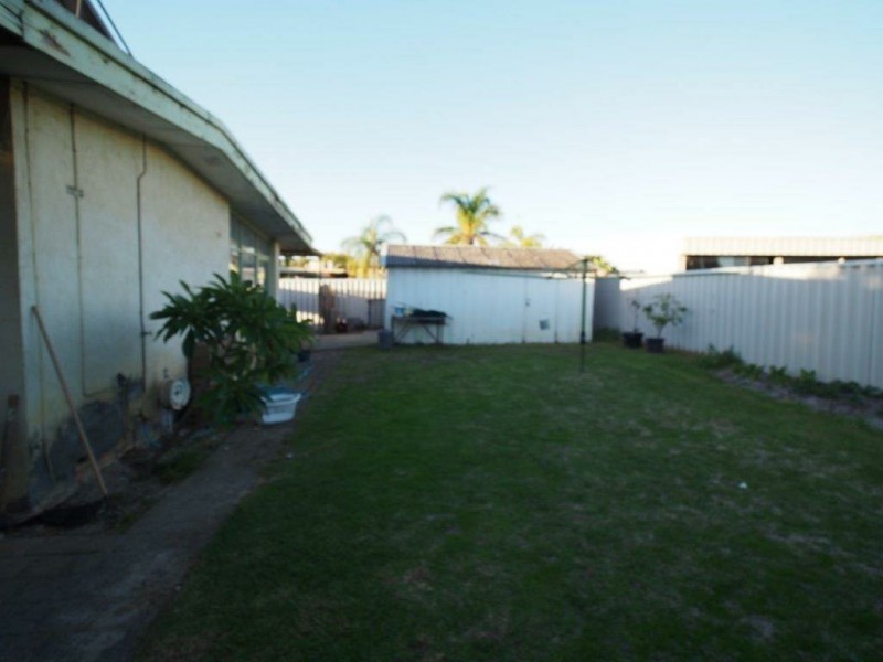 12 Woodford Road, Lynwood WA 6147