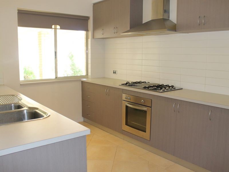 16 Quenda Drive, Canning Vale WA 6155