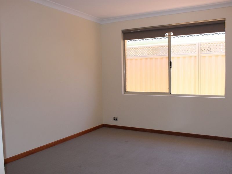 16 Quenda Drive, Canning Vale WA 6155