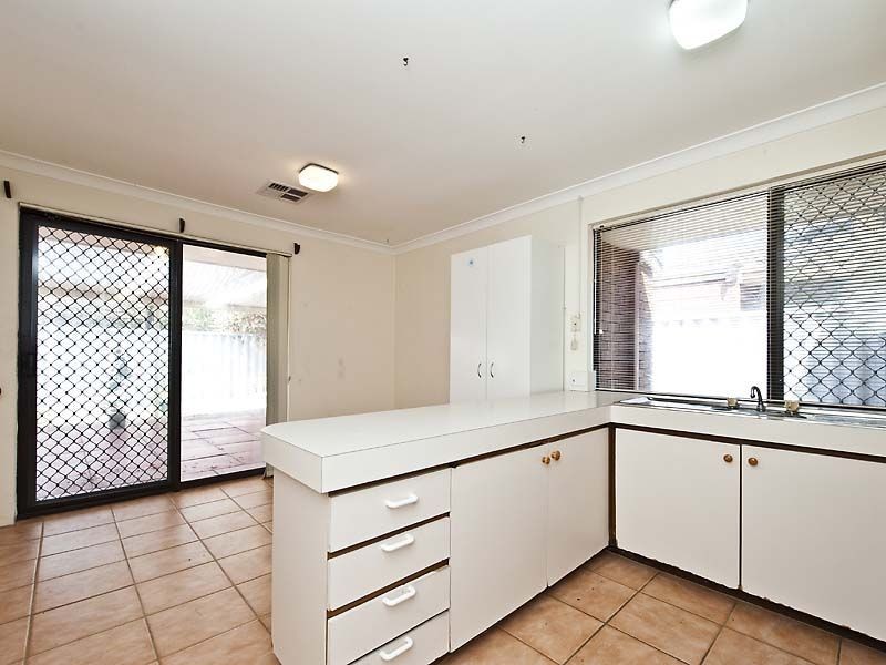 6/15 Golf Road, Parkwood WA 6147