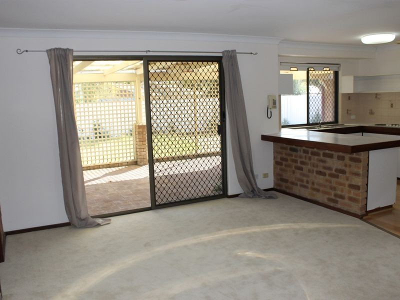 11 Fabian Close, Willetton WA 6155