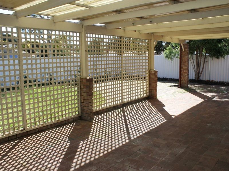 11 Fabian Close, Willetton WA 6155