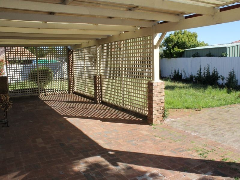 11 Fabian Close, Willetton WA 6155
