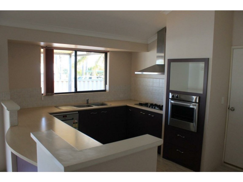 8 Ellery Court, Success WA 6164