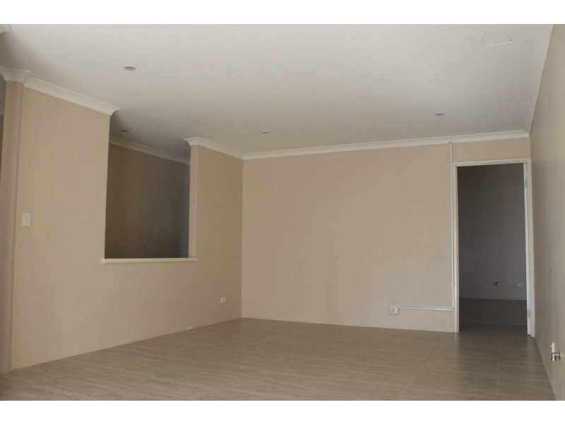 8 Ellery Court, Success WA 6164