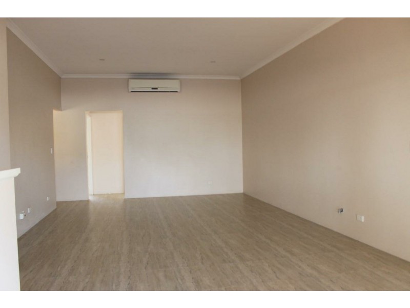 8 Ellery Court, Success WA 6164