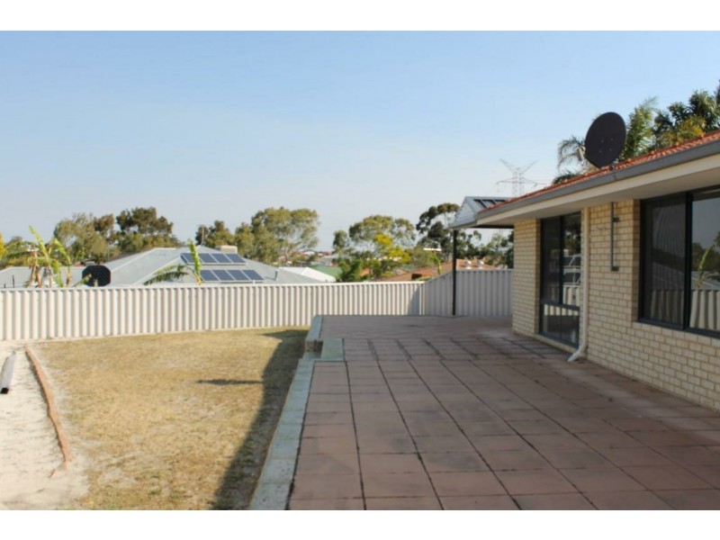 8 Ellery Court, Success WA 6164