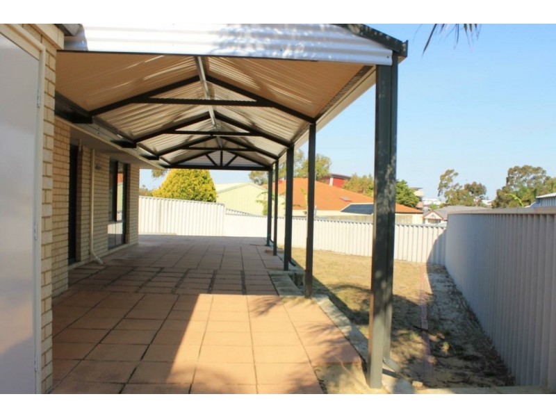 8 Ellery Court, Success WA 6164