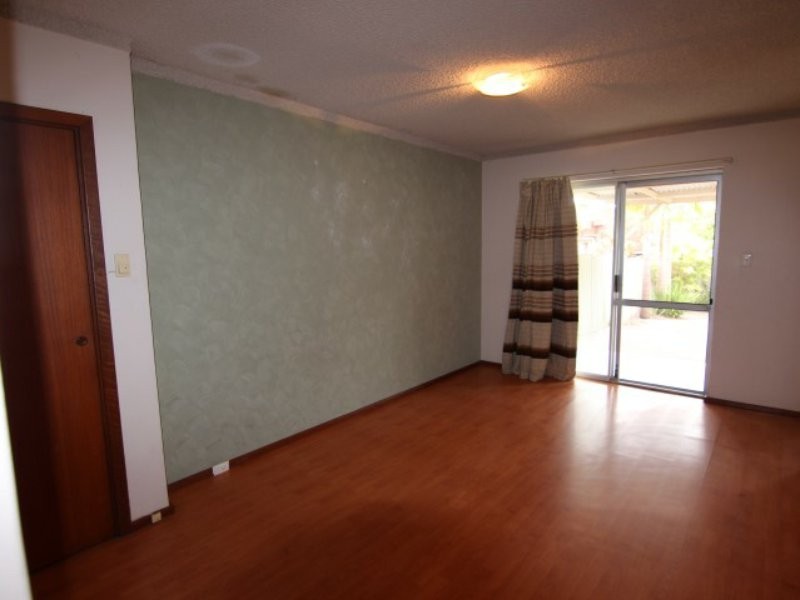 8/19 Freesia Way, Willetton WA 6155