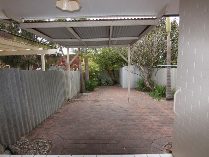 8/19 Freesia Way, Willetton WA 6155