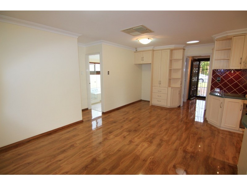 6 Robbins Place, Shelley WA 6148