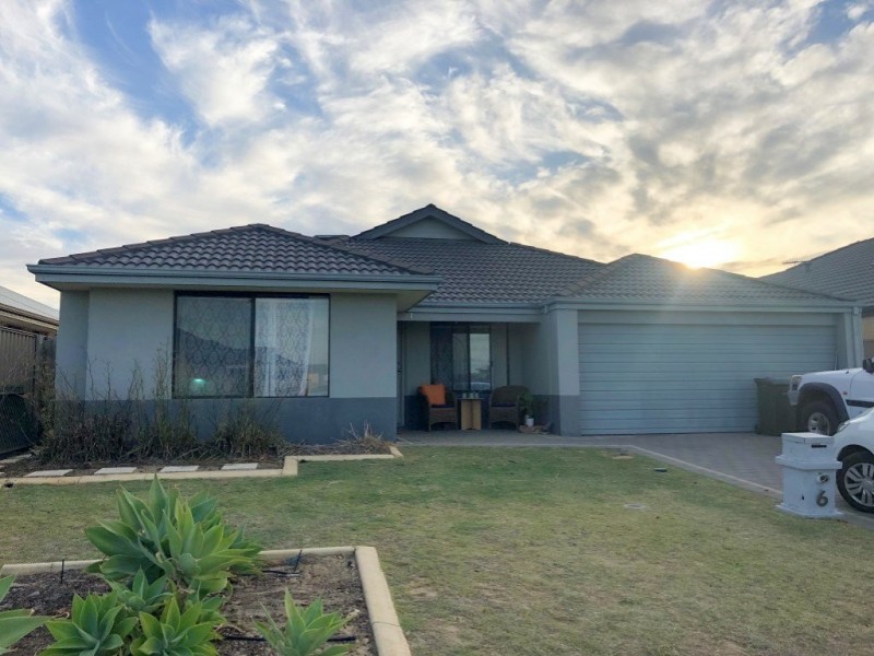 6 Passendale Crescent, Piara Waters WA 6112