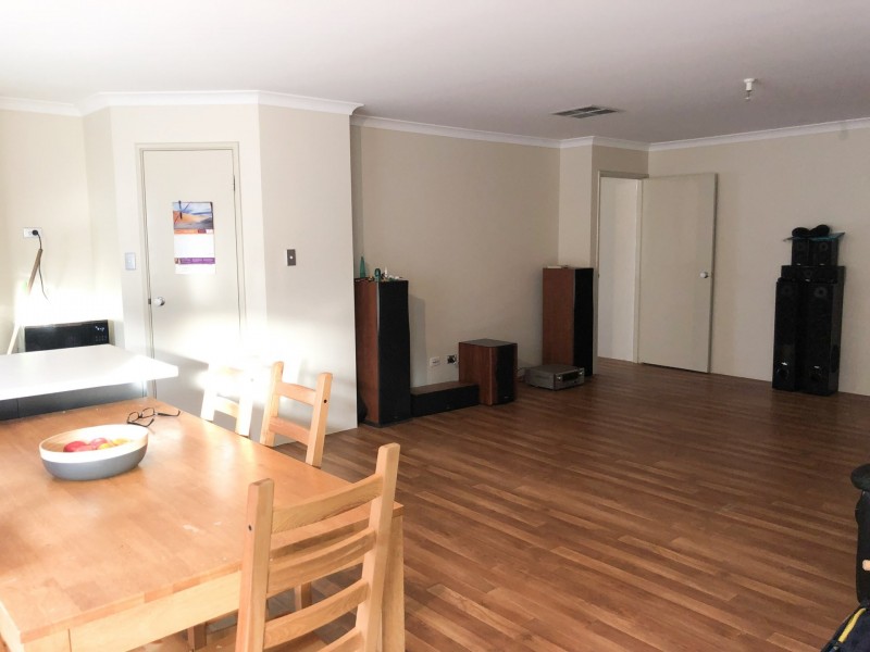 6 Passendale Crescent, Piara Waters WA 6112