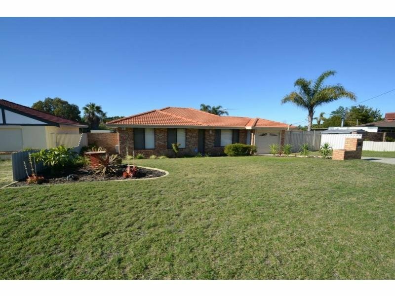 4 Woodbridge Mews, Beldon WA 6027