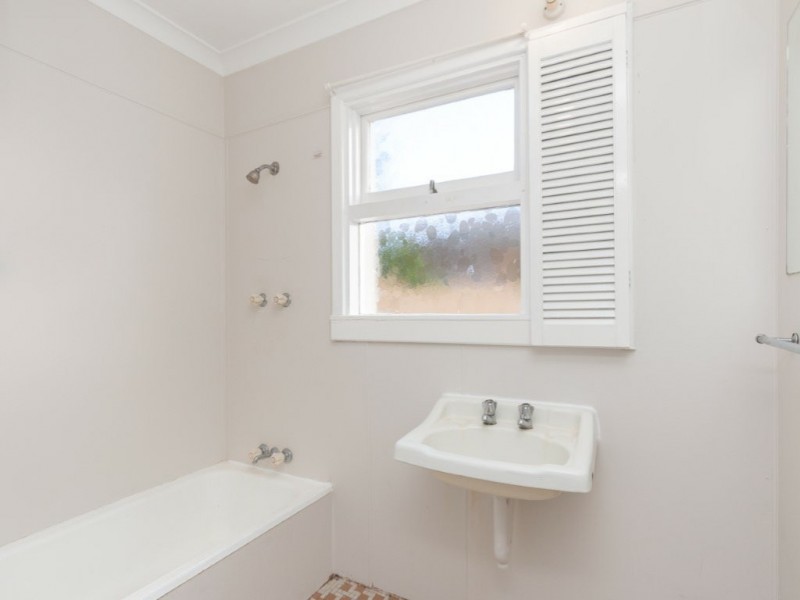 11 Simons Way, Langford WA 6147