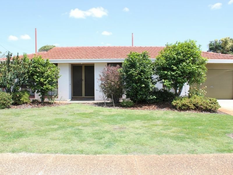 5 Tudor Avenue, Shelley WA 6148