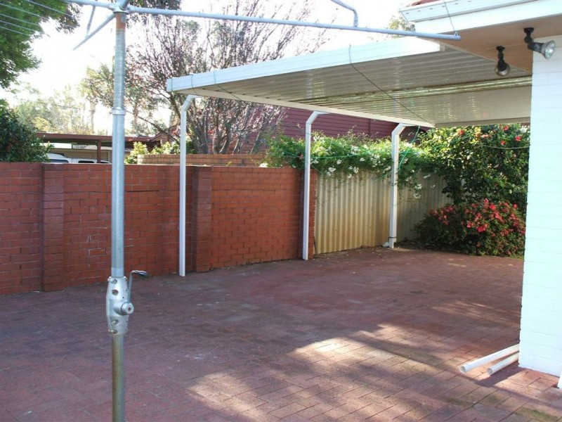 5 Tudor Avenue, Shelley WA 6148