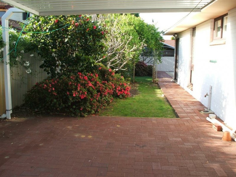 5 Tudor Avenue, Shelley WA 6148