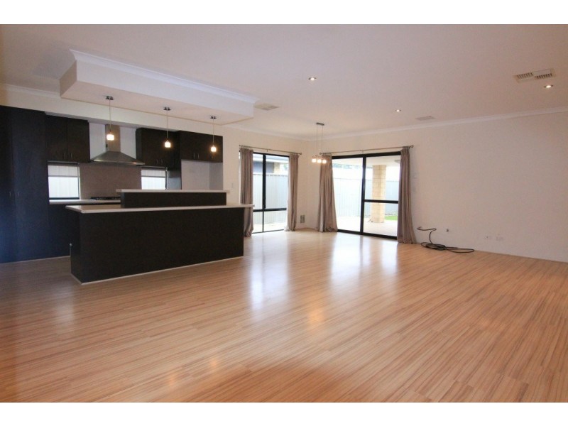 15 London Link, Aubin Grove WA 6164