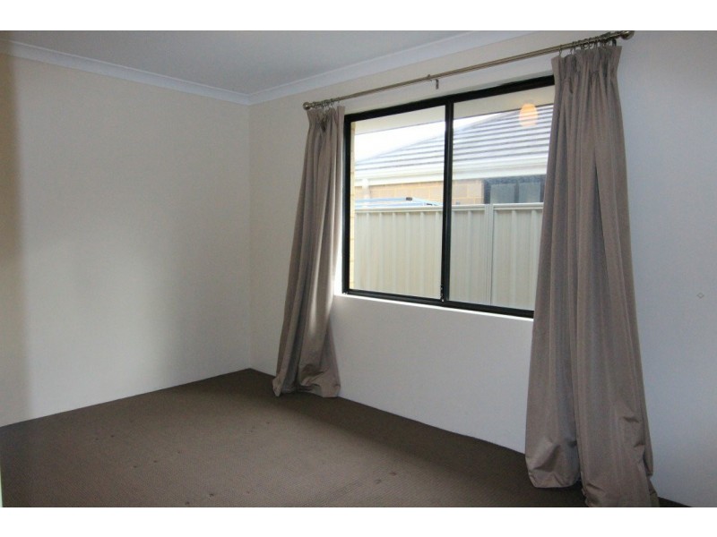 15 London Link, Aubin Grove WA 6164