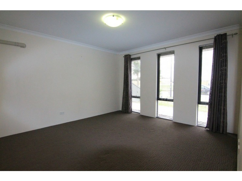 15 London Link, Aubin Grove WA 6164