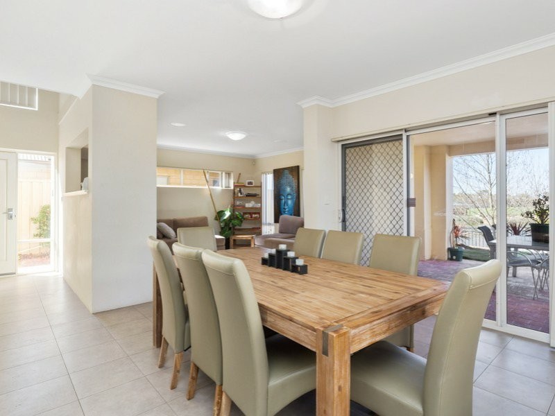 15 Shrike Lane, Beeliar WA 6164