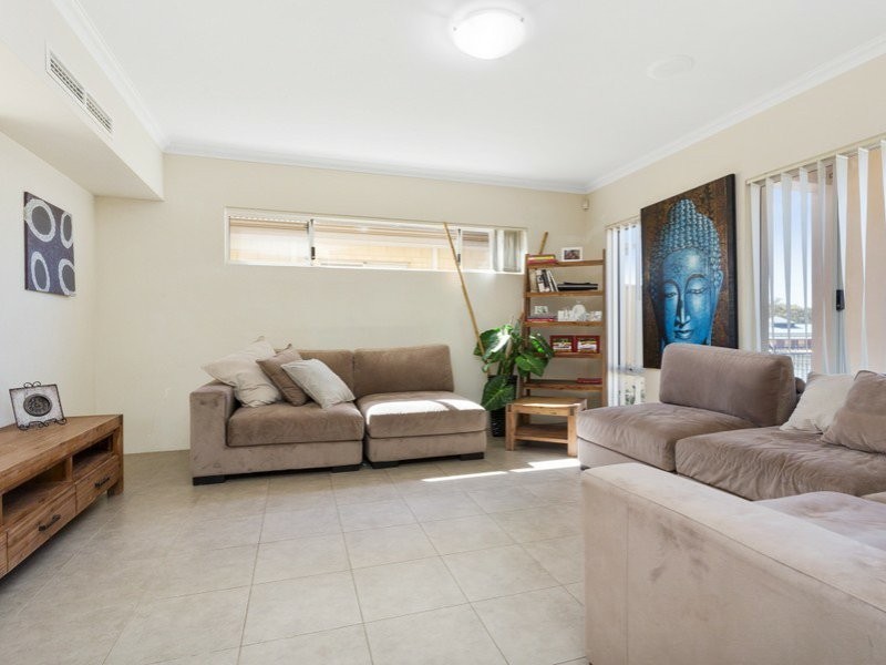 15 Shrike Lane, Beeliar WA 6164