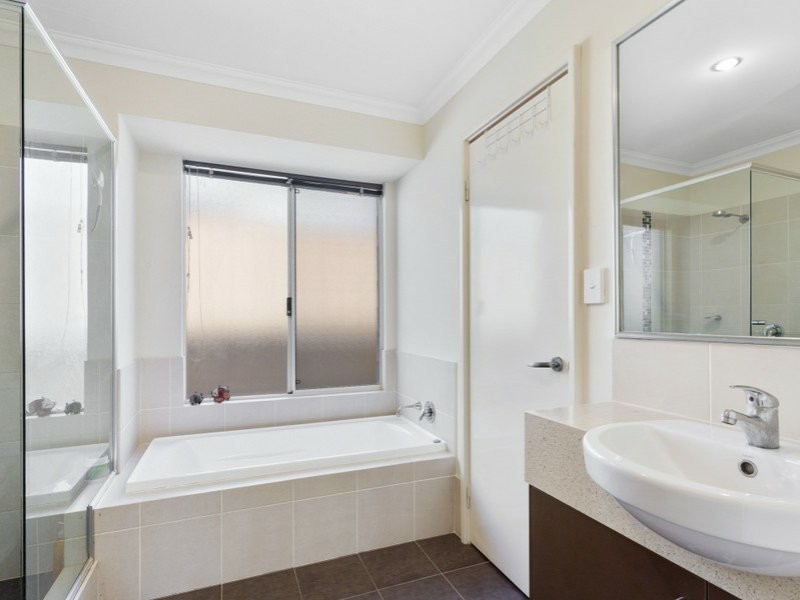 15 Shrike Lane, Beeliar WA 6164