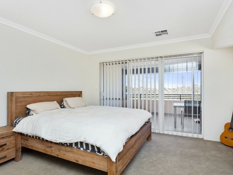 15 Shrike Lane, Beeliar WA 6164