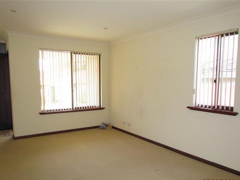 2/9 Eleanor Street, Como WA 6152