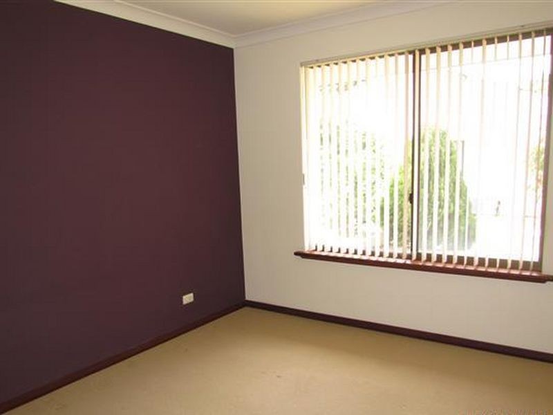 2/9 Eleanor Street, Como WA 6152