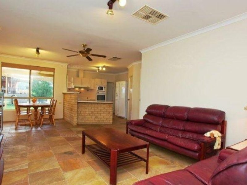 498 Rowley Road, Oakford WA 6121