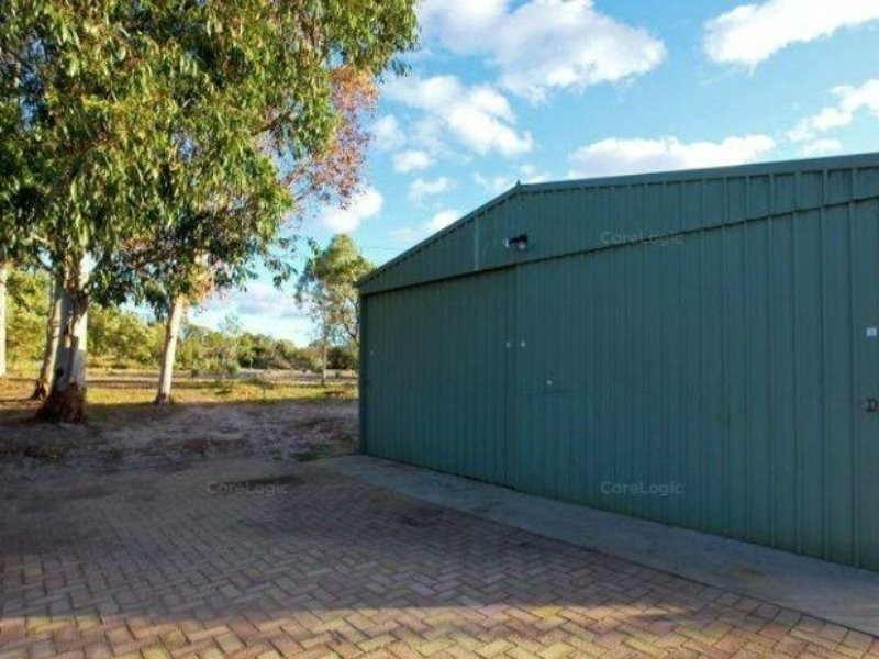 498 Rowley Road, Oakford WA 6121