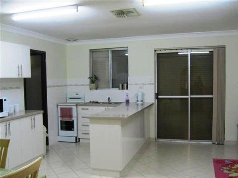 11 Matthew Way, Thornlie WA 6108
