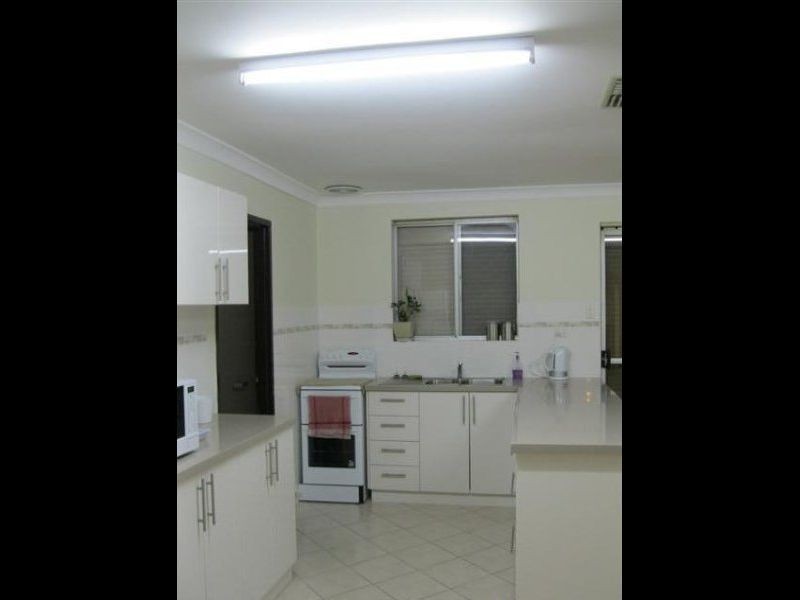 11 Matthew Way, Thornlie WA 6108