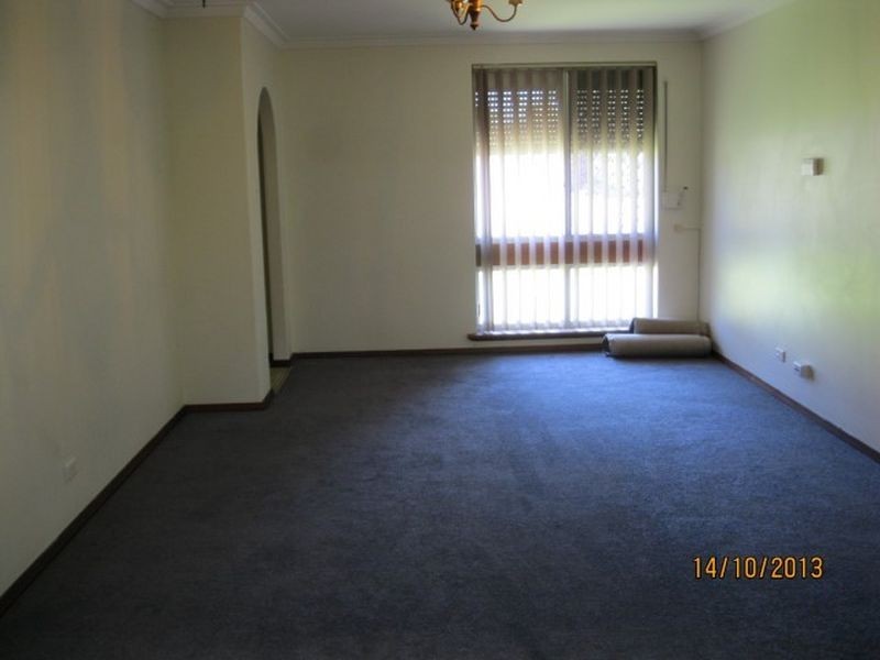 11 Matthew Way, Thornlie WA 6108