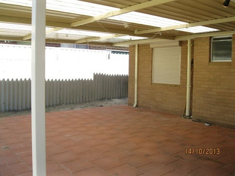 11 Matthew Way, Thornlie WA 6108