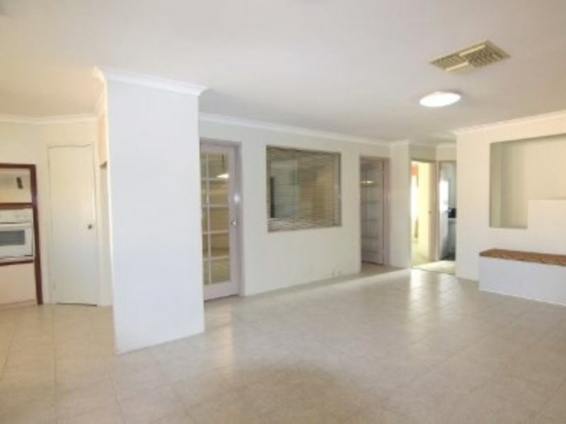 23 Sandover Crescent, Winthrop WA 6150